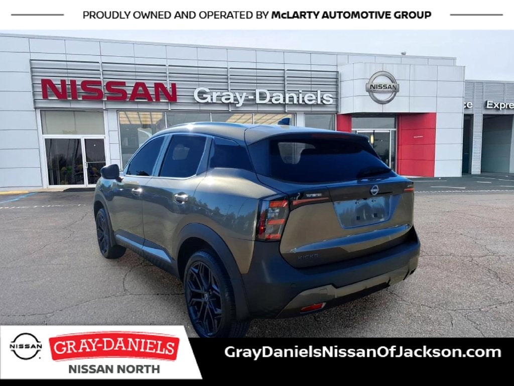 2027 Nissan Kicks SR