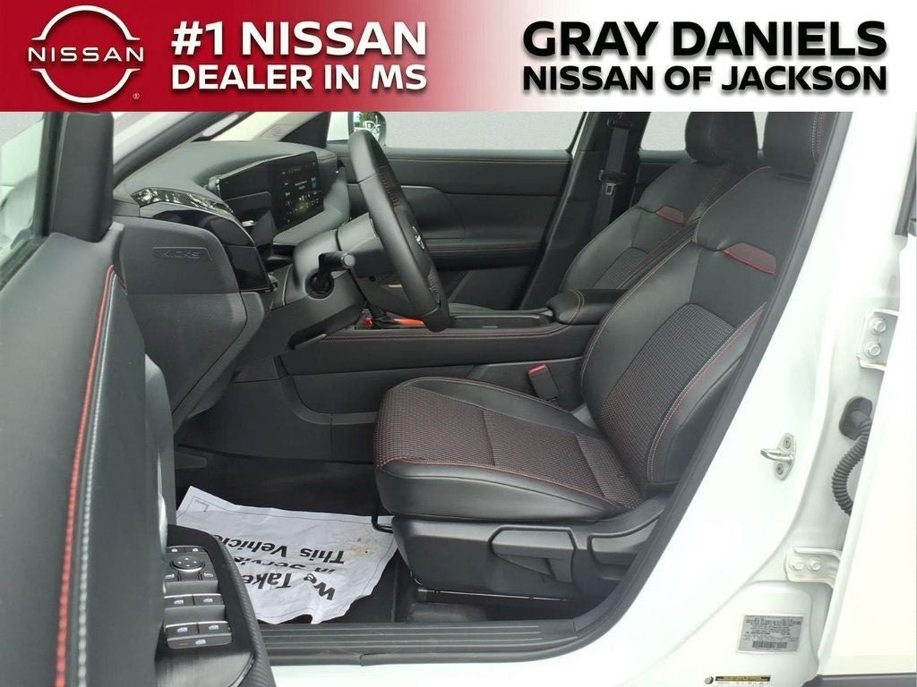 2025 Nissan Kicks SR