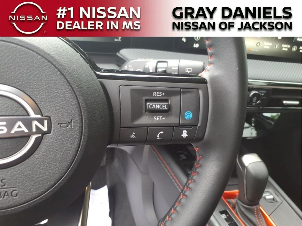 2025 Nissan Kicks SR