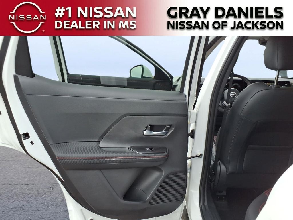 2025 Nissan Kicks SR