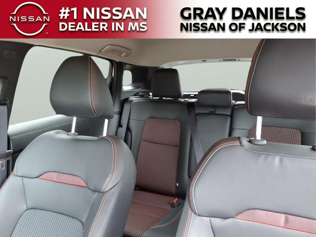 2025 Nissan Kicks SR