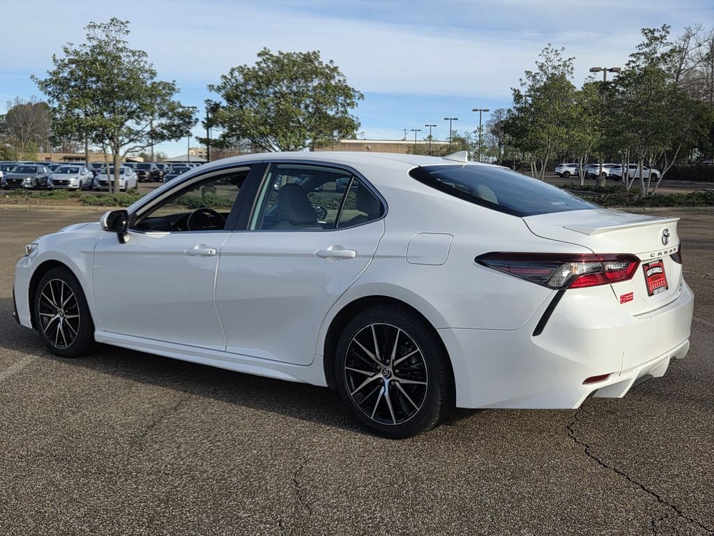 2024 Toyota Camry SE