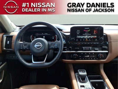 2025 Nissan Pathfinder Platinum