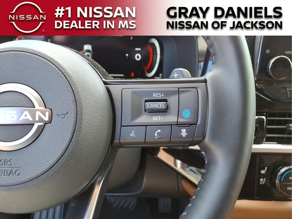 2025 Nissan Pathfinder Platinum
