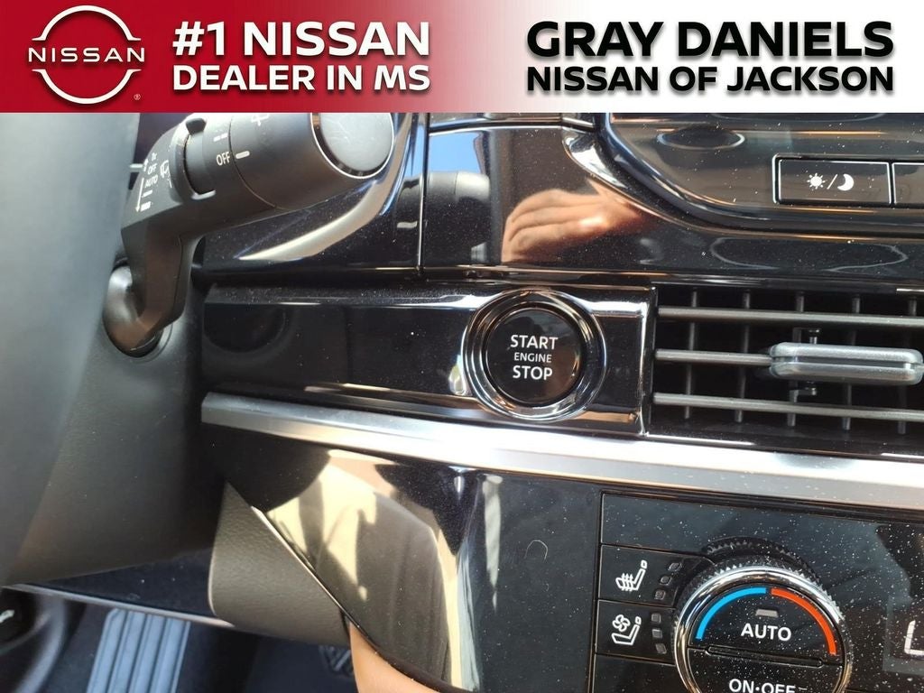 2025 Nissan Pathfinder Platinum