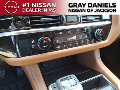 2025 Nissan Pathfinder Platinum