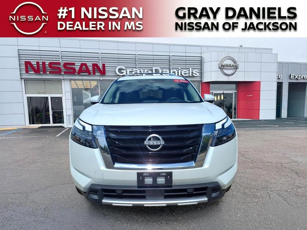 2025 Nissan Pathfinder Platinum
