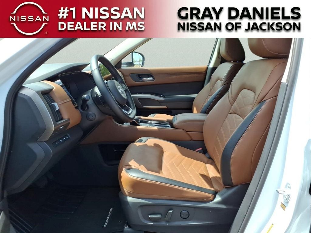 2025 Nissan Pathfinder Platinum