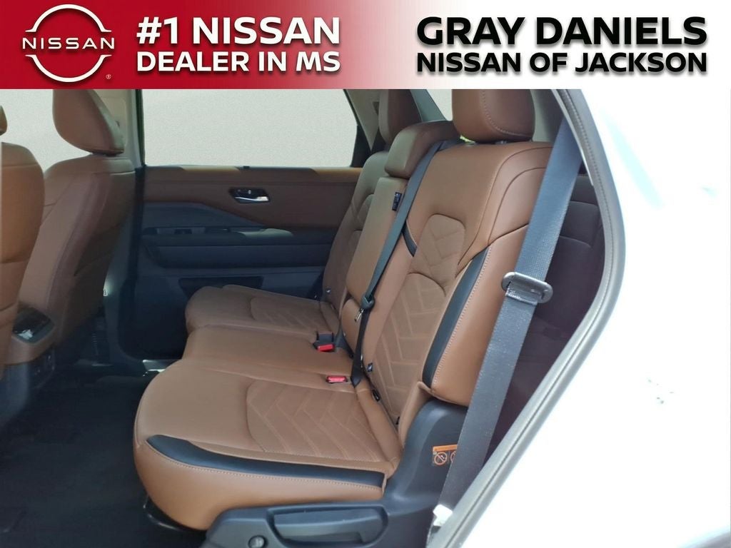 2025 Nissan Pathfinder Platinum