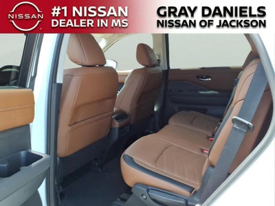 2025 Nissan Pathfinder Platinum