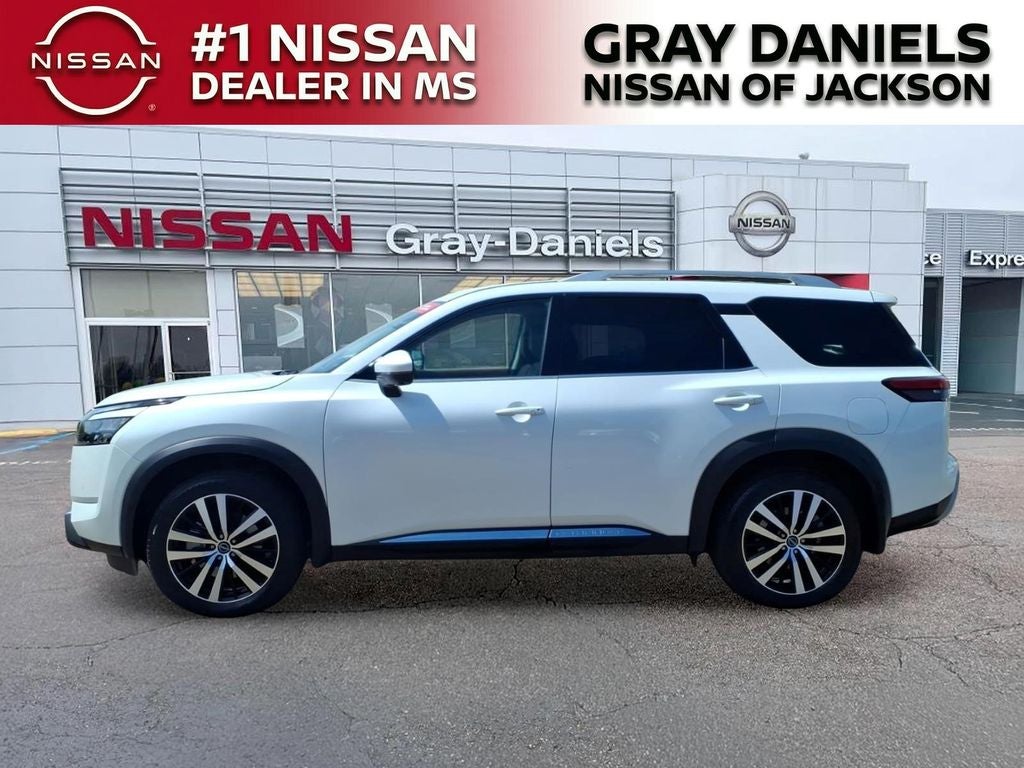 2025 Nissan Pathfinder Platinum
