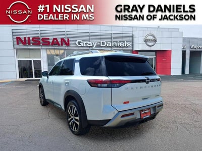 2025 Nissan Pathfinder Platinum
