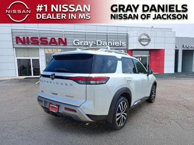2025 Nissan Pathfinder Platinum