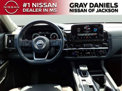 2025 Nissan Pathfinder Platinum