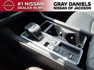 2025 Nissan Pathfinder Platinum