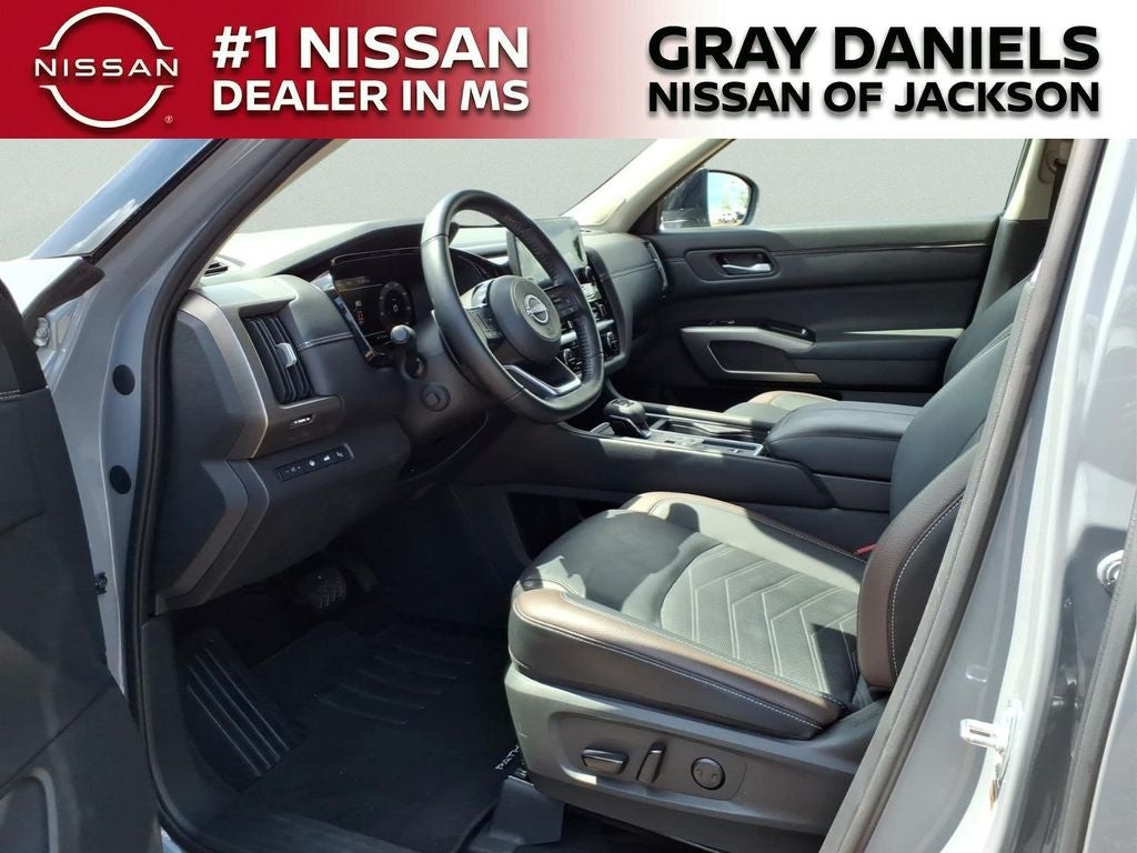 2025 Nissan Pathfinder Platinum