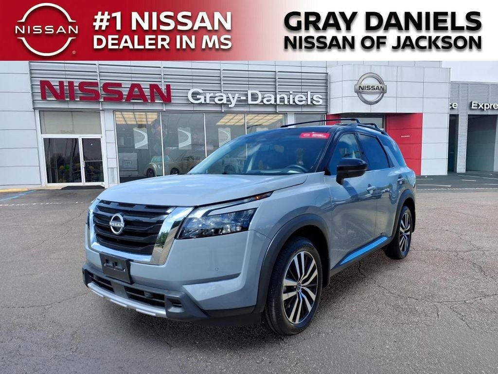 2025 Nissan Pathfinder Platinum