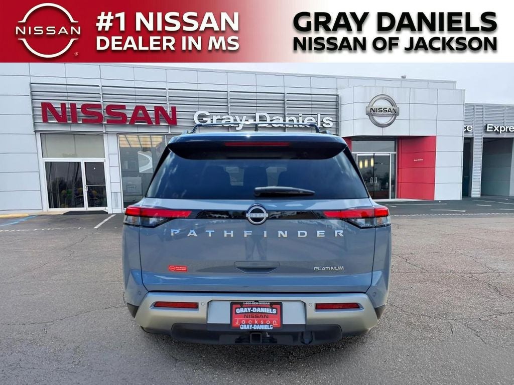 2025 Nissan Pathfinder Platinum