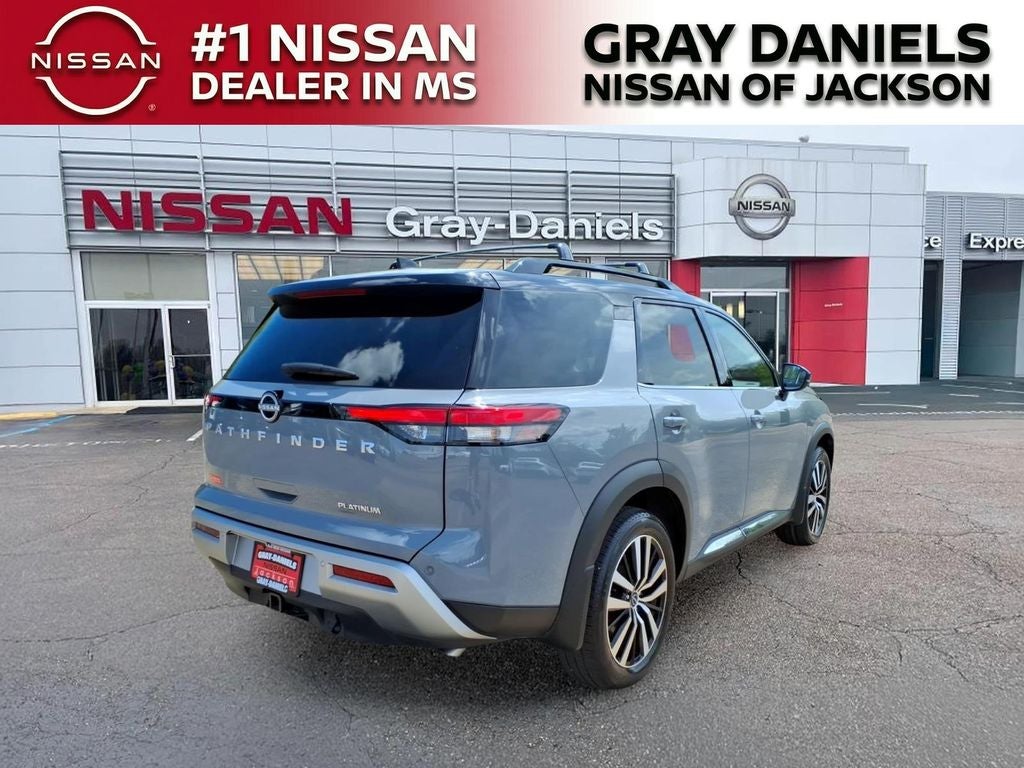 2025 Nissan Pathfinder Platinum