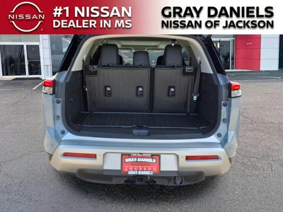 2025 Nissan Pathfinder Platinum