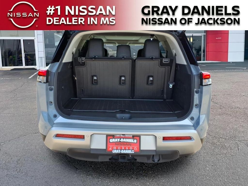 2025 Nissan Pathfinder Platinum