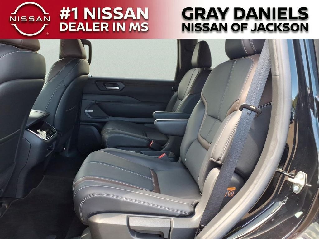 2025 Nissan Armada SL