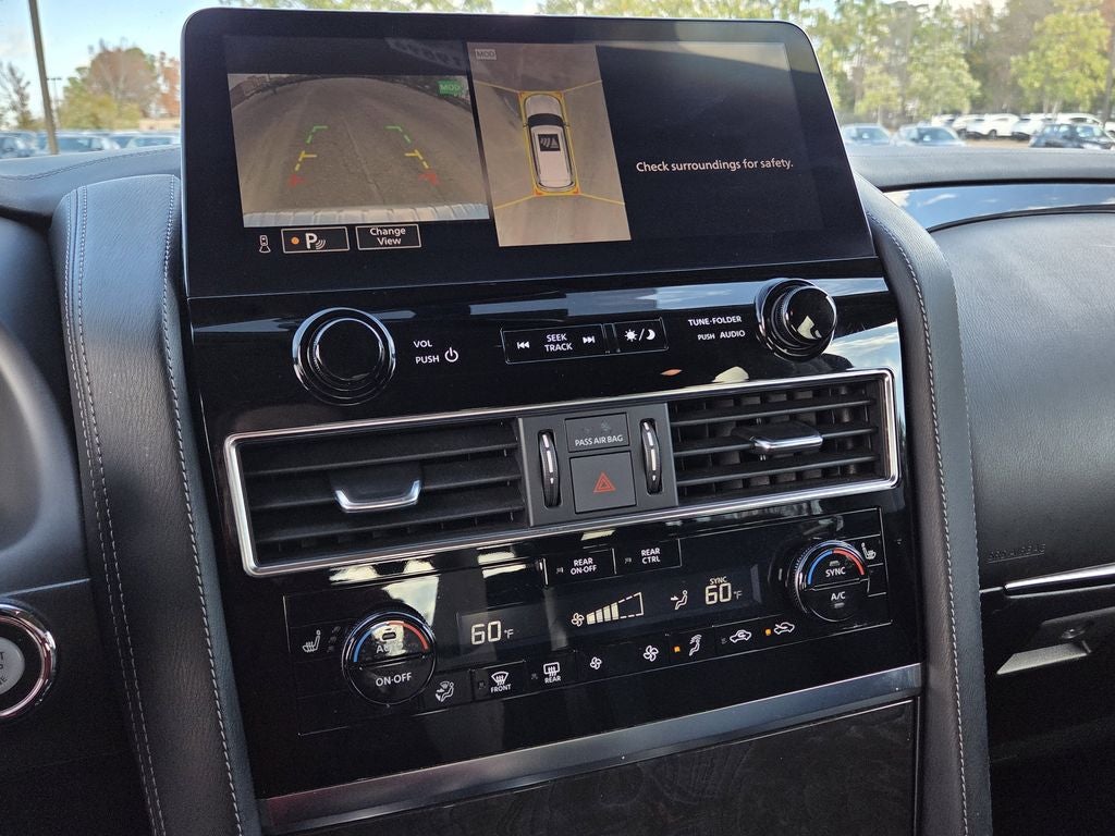 2024 INFINITI QX80 LUXE