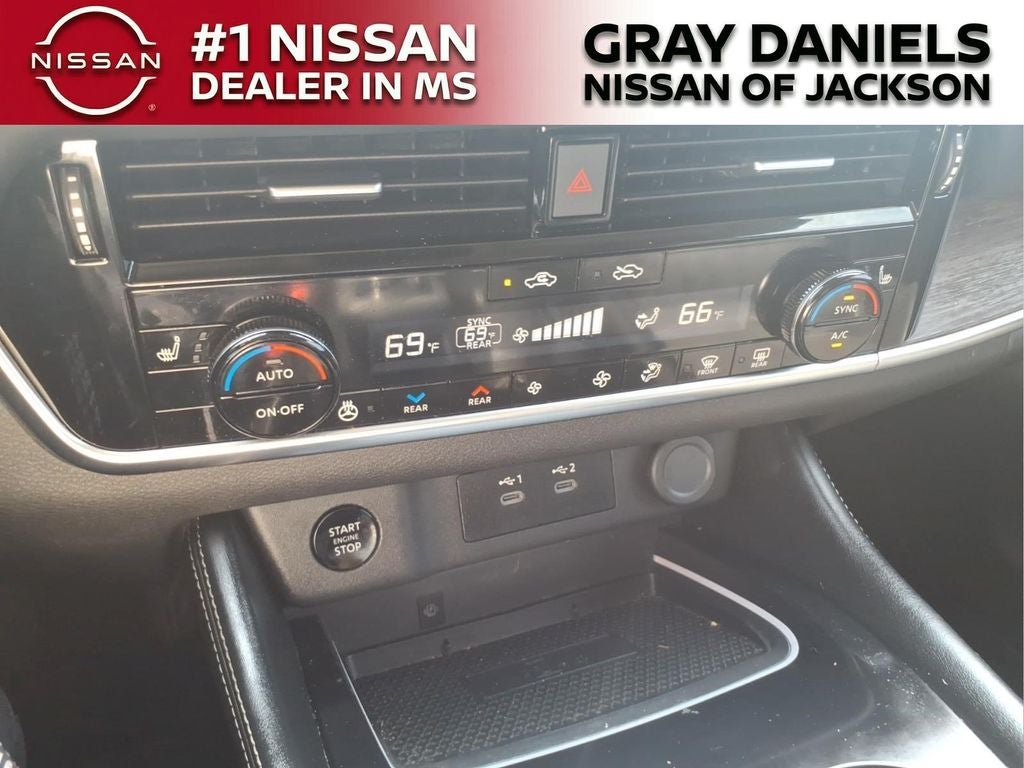 2025 Nissan Rogue Platinum