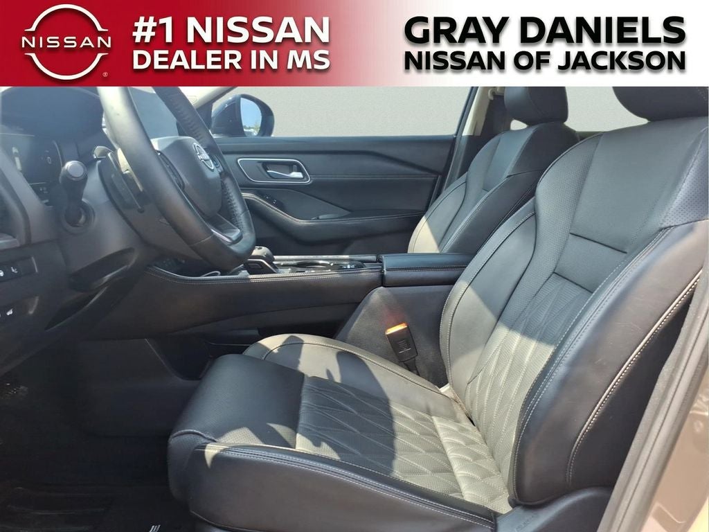 2025 Nissan Rogue Platinum