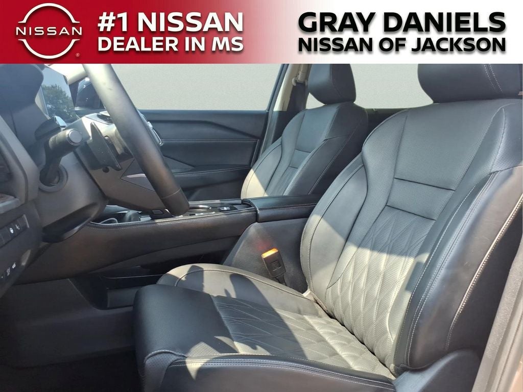 2025 Nissan Rogue Platinum