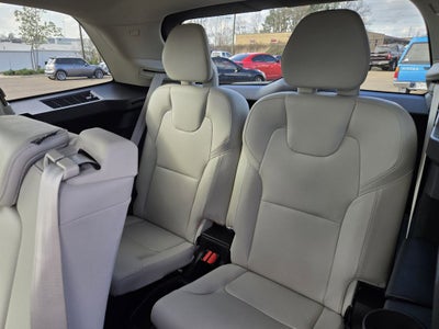 2020 Volvo XC90 T5 Momentum