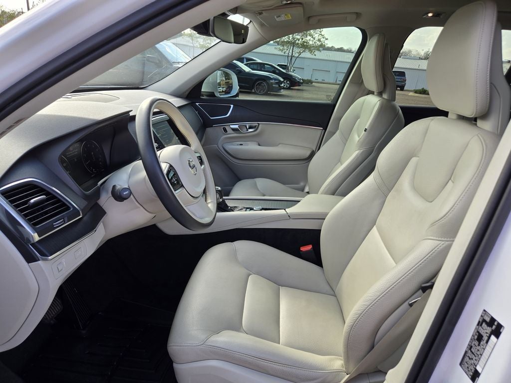 2020 Volvo XC90 T5 Momentum