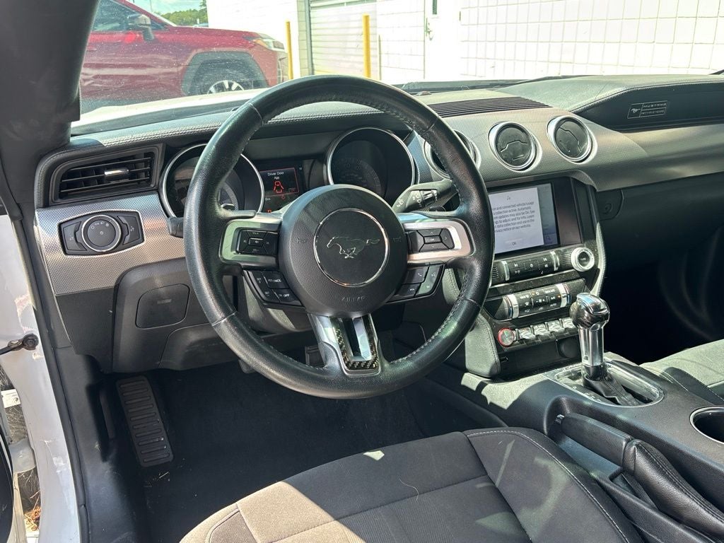 2020 Ford Mustang EcoBoost