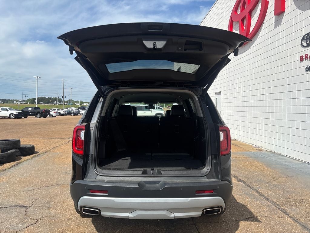 2023 GMC Acadia SLT