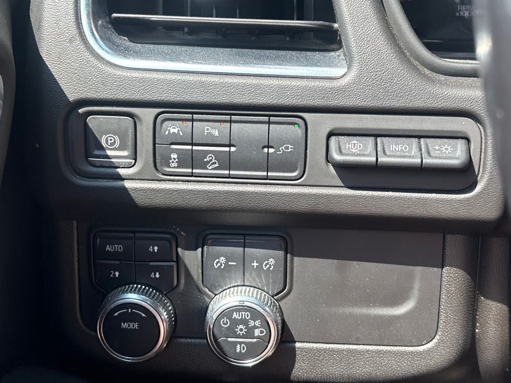 2021 GMC Yukon XL AT4