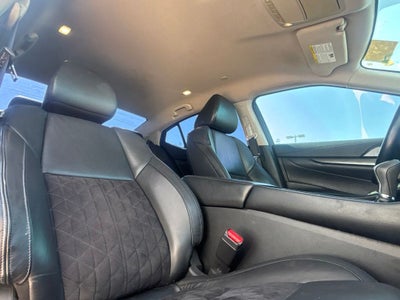 2017 Nissan Maxima SR