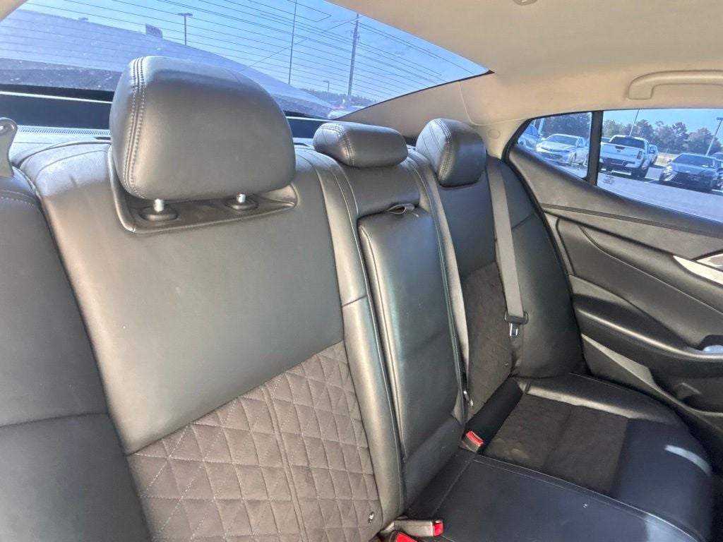 2017 Nissan Maxima SR