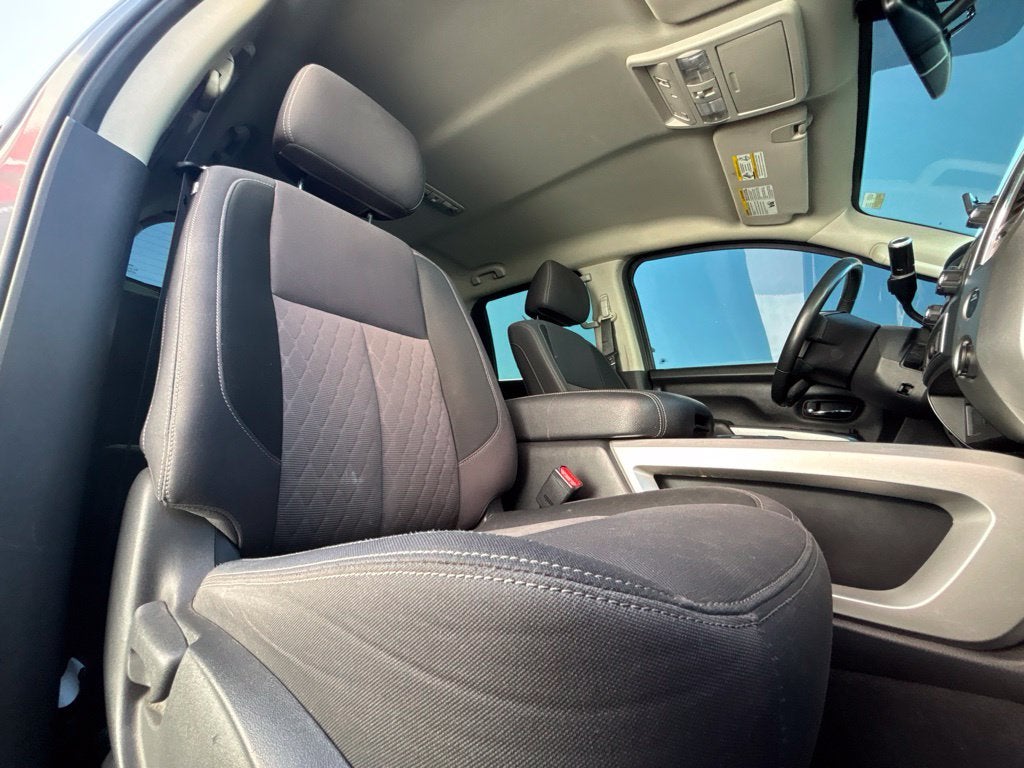 2021 Nissan Titan SV