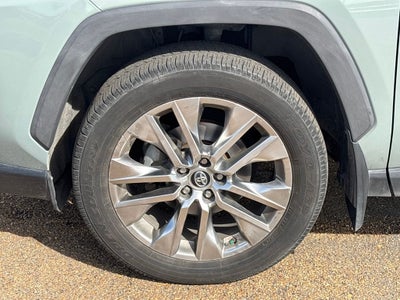 2020 Toyota RAV4 XLE Premium