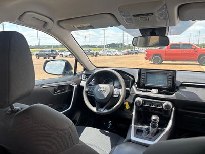 2020 Toyota RAV4 LE