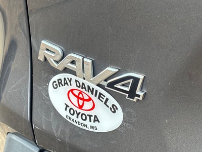 2020 Toyota RAV4 LE