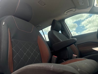 2018 Nissan Kicks SR