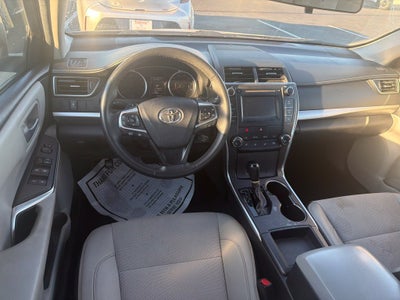 2017 Toyota Camry SE