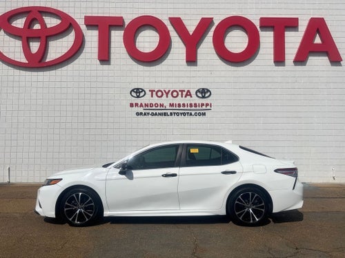 2020 Toyota Camry SE