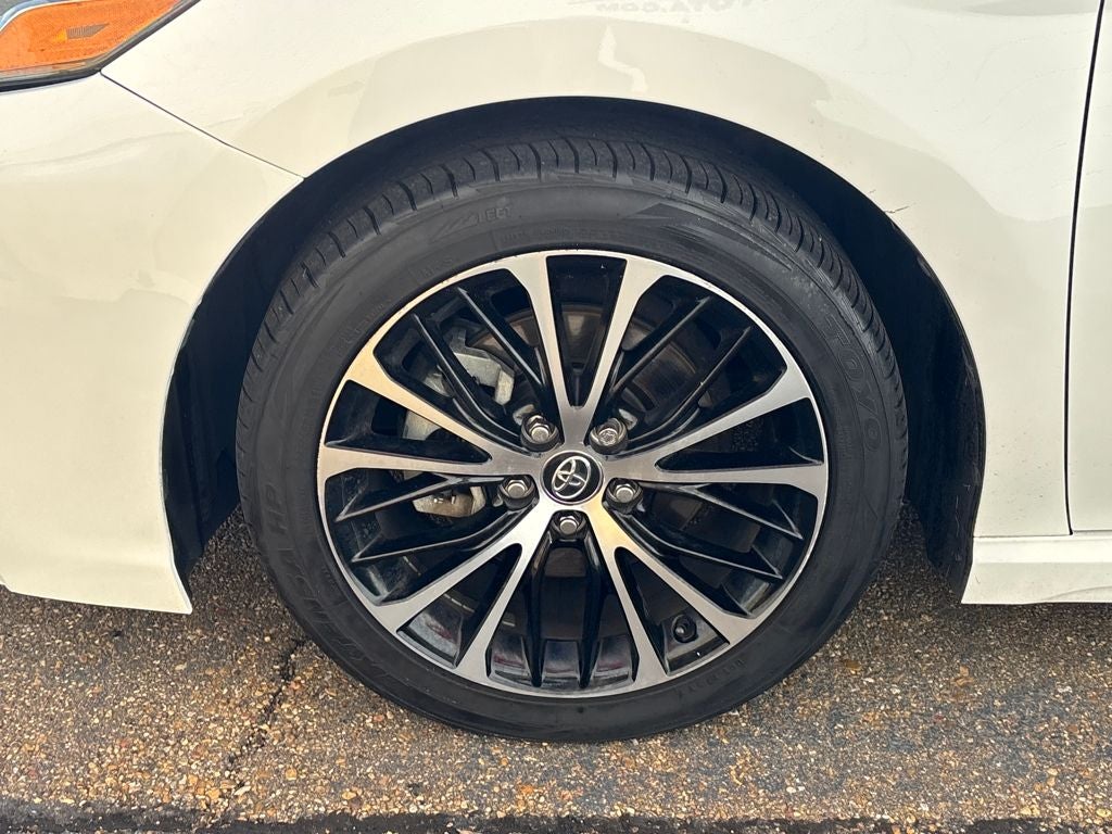 2020 Toyota Camry SE