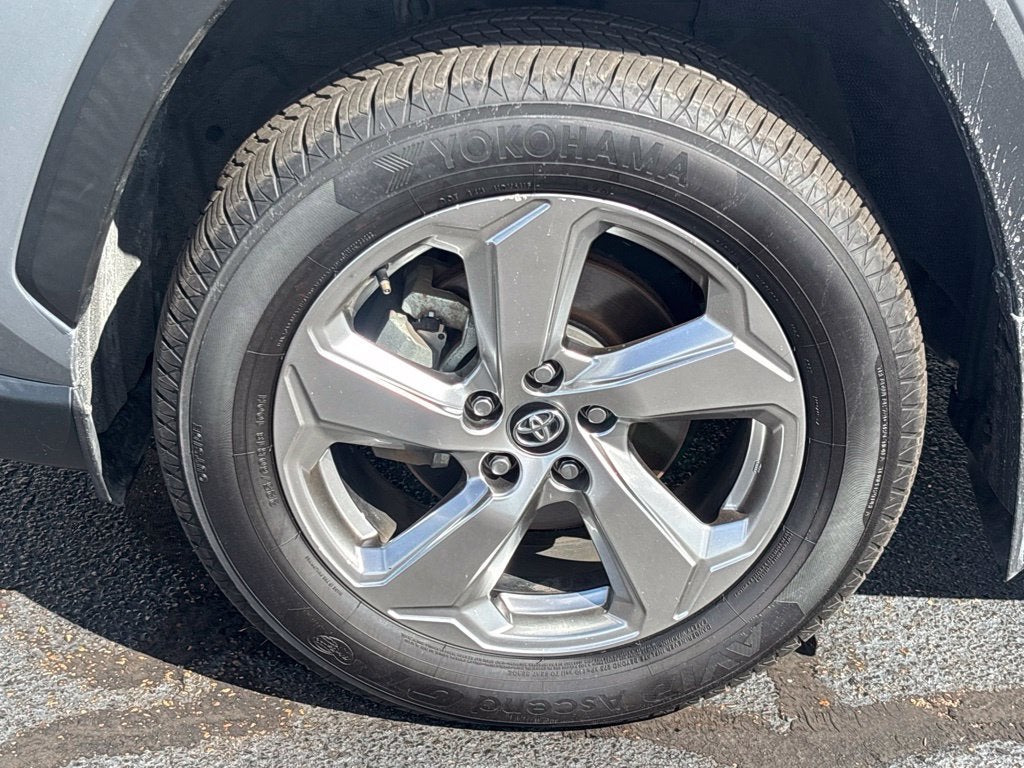 2021 Toyota RAV4 Hybrid XLE Premium