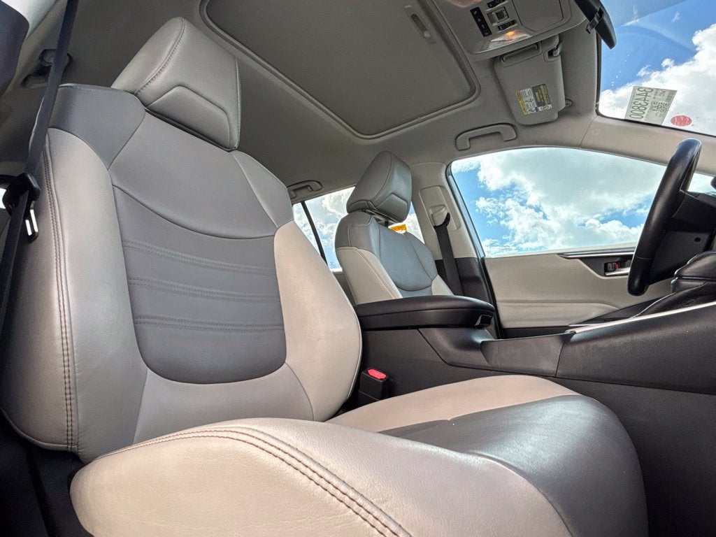 2021 Toyota RAV4 Hybrid XLE Premium