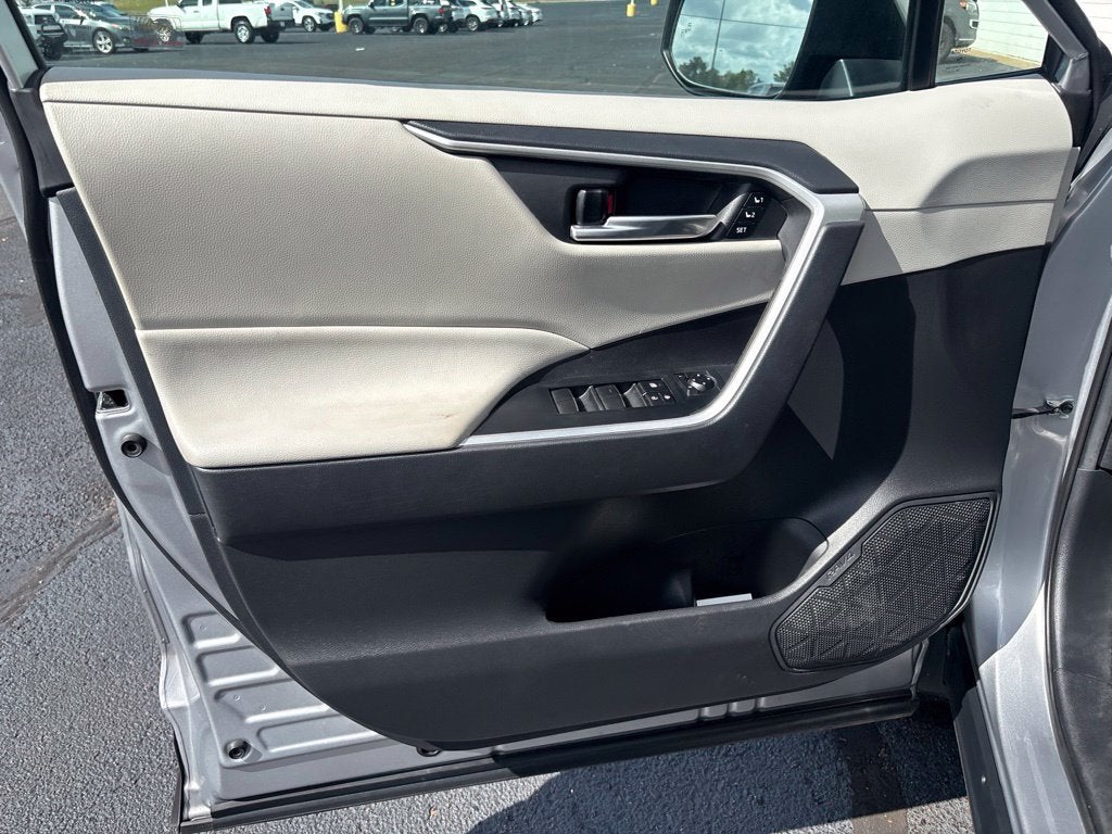 2021 Toyota RAV4 Hybrid XLE Premium