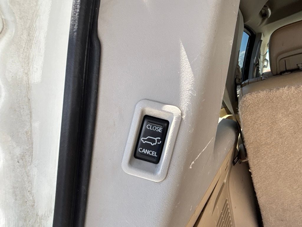 2014 Nissan Armada Platinum