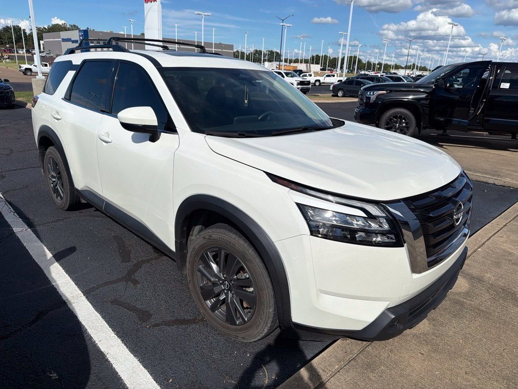 2023 Nissan Pathfinder SV